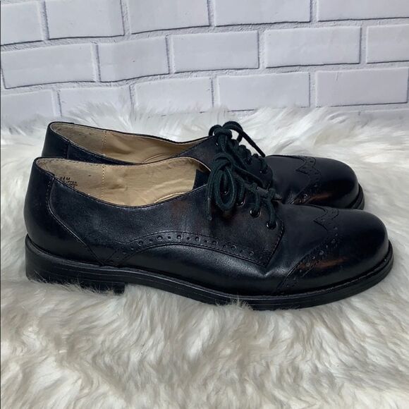 Tribeca Kenneth Cole Closed Call Oxford‎ Sz 8.5
